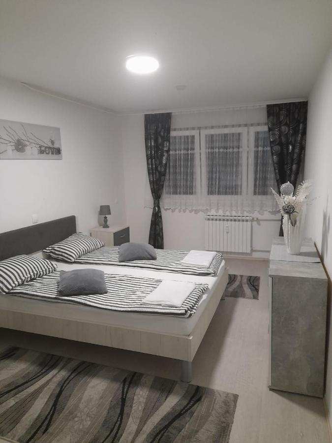 Apartman Lela Karlovac Eksteriør bilde
