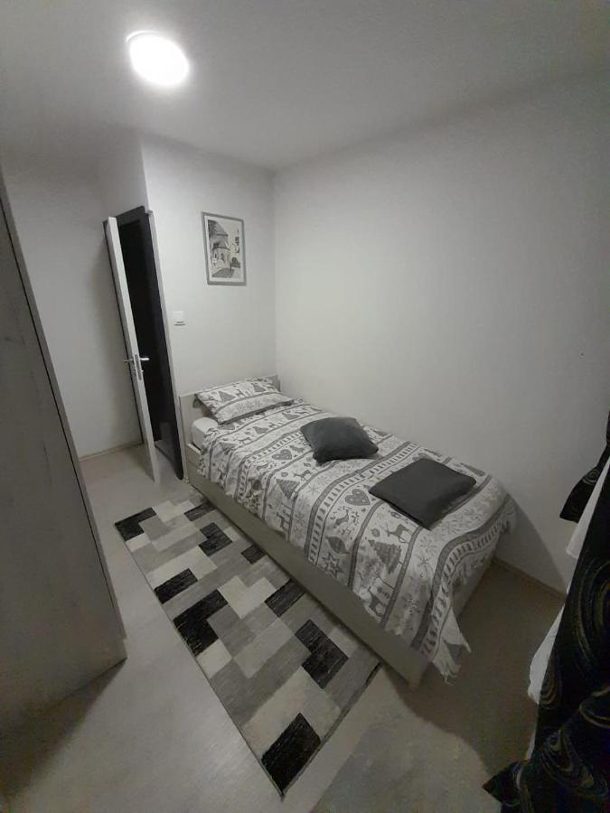 Apartman Lela Karlovac Eksteriør bilde